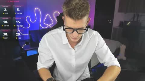 Snapshot of bradmaloney chatting on September 20, 2025, 8:21 pm brad maloney online show from September 20, 2025, 8:21 pm