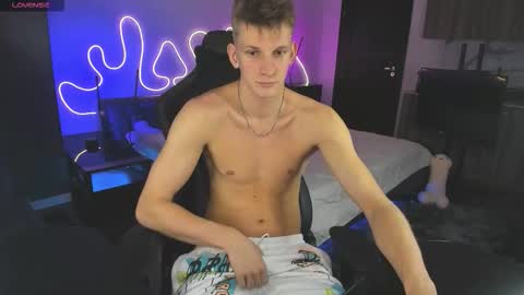 Snapshot of bradmaloney chatting on October 2, 2025, 8:49 pm brad maloney online show from October 2, 2025, 8:49 pm