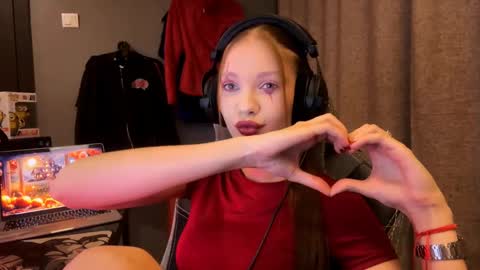 Alice online show from November 1, 2025, 1:24 pm