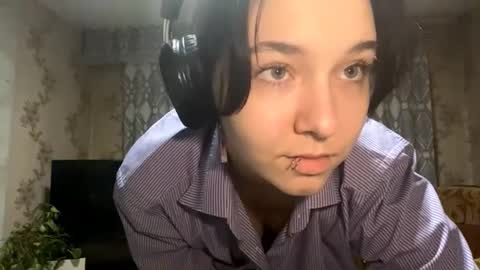 Snapshot of brandevega chatting on December 16, 2025, 8:14 pm Emily online show from December 16, 2025, 8:14 pm