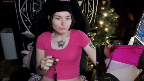 BrandiWRLD999 online show from December 18, 2024, 4:42 am