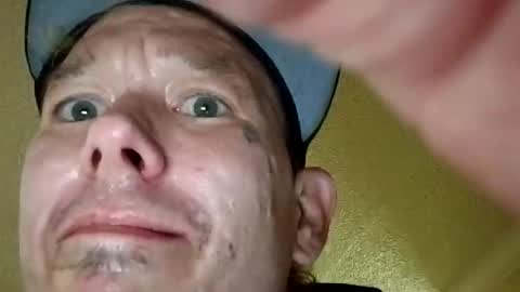 Snapshot of brandonhill82 chatting on April 8, 2026, 12:32 am brandonhill82 online show from April 8, 2026, 12:32 am