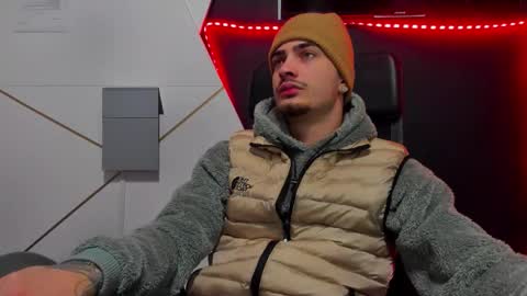 BrandonTateX online show from February 2, 2026, 5:17 am