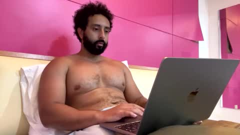 Daddy online show from March 4, 2025, 5:42 am