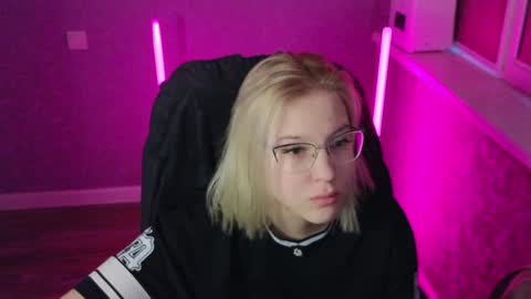 Belle  online show from January 23, 2025, 2:44 am