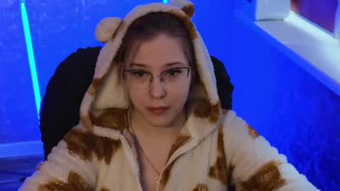 Belle  online show from March 10, 2025, 5:54 am