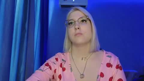 Snapshot of brandy__stars chatting on June 12, 2026, 10:03 am Belle online show from June 12, 2026, 10:03 am