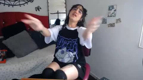 Snapshot of brandy_angell chatting on December 5, 2024, 7:28 pm brandy_angell online show from December 5, 2024, 7:28 pm