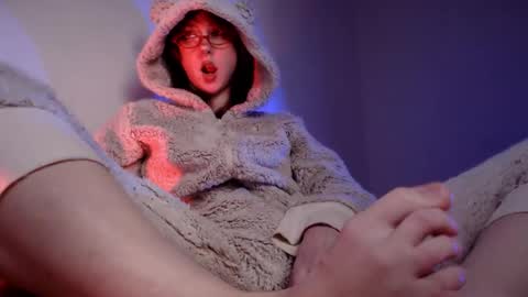 Aurorabut ur dad just calls me Rory online show from December 4, 2025, 8:28 pm