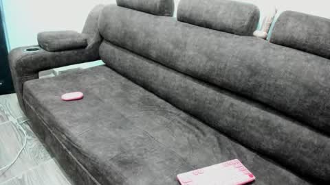 Brandy Model online show from October 27, 2025, 7:01 am