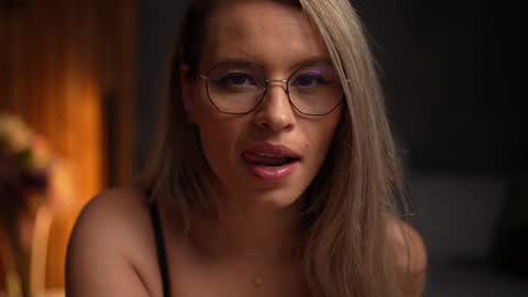 Alex online show from February 5, 2025, 4:48 am