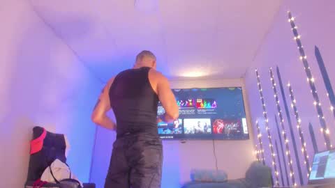 Instagram             twitter BRAN LOPEZ  online show from October 17, 2025, 9:34 am