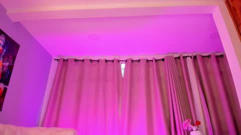   online show from November 28, 2025, 9:17 pm