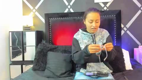 bravepetunia online show from October 10, 2025, 1:21 pm