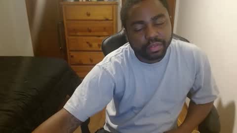 Breadw1nnah online show from November 9, 2025, 7:50 am