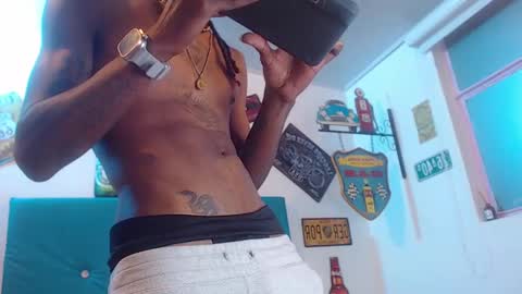 Snapshot of breazer__ chatting on March 12, 2025, 6:07 am breazer__ online show from March 12, 2025, 6:07 am