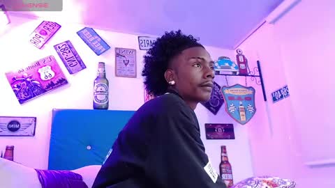 Snapshot of breazer__ chatting on September 11, 2025, 10:43 pm breazer__ online show from September 11, 2025, 10:43 pm