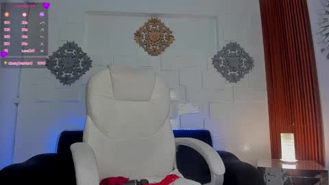 Breex online show from February 18, 2025, 11:41 pm