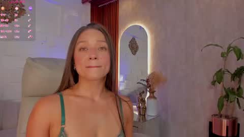 Snapshot of breex_ chatting on July 15, 2026, 8:14 pm Breex online show from July 15, 2026, 8:14 pm