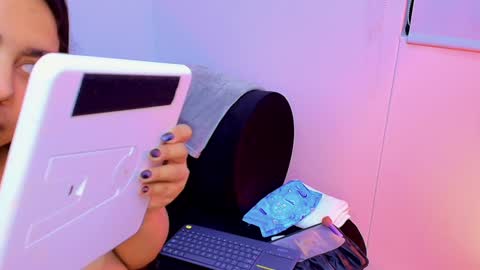 Brendita  online show from January 18, 2025, 5:31 am