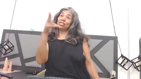 Snapshot of brenda_velasquez chatting on September 29, 2025, 10:25 pm BRENDA VELASQUEZ online show from September 29, 2025, 10:25 pm