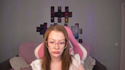 Brenda  online show from March 16, 2026, 4:07 am