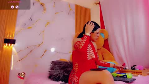 brendasquirtx online show from February 25, 2025, 7:14 pm