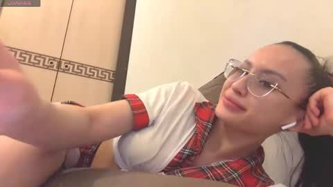 Snapshot of brendelle chatting on May 29, 2026, 5:00 pm Mia online show from May 29, 2026, 5:00 pm