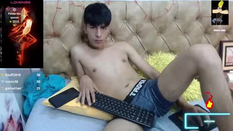 Snapshot of brent18_ chatting on February 22, 2025, 9:23 am Esteban online show from February 22, 2025, 9:23 am