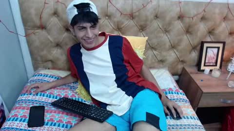 Snapshot of brent18_ chatting on February 27, 2025, 4:20 am Esteban online show from February 27, 2025, 4:20 am