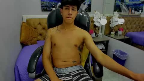 Snapshot of brent18_ chatting on September 14, 2025, 2:54 am Esteban online show from September 14, 2025, 2:54 am