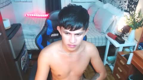 Snapshot of brentmanrock69 chatting on December 21, 2024, 8:28 am brentmanrock69 online show from December 21, 2024, 8:28 am