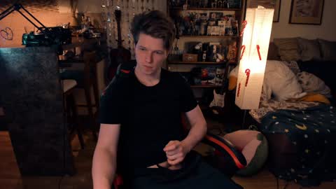 brestonsweet online show from December 13, 2024, 1:59 am