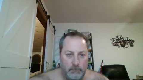Snapshot of brettsky chatting on January 8, 2025, 5:16 am hey online show from January 8, 2025, 5:16 am