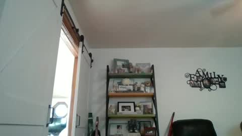 Snapshot of brettsky chatting on January 26, 2025, 8:34 pm hey online show from January 26, 2025, 8:34 pm