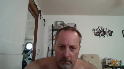 Snapshot of brettsky chatting on September 27, 2025, 4:12 pm hey online show from September 27, 2025, 4:12 pm