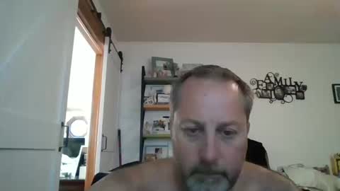 Snapshot of brettsky chatting on October 10, 2025, 7:35 pm hey online show from October 10, 2025, 7:35 pm