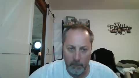 Snapshot of brettsky chatting on October 11, 2025, 7:56 pm hey online show from October 11, 2025, 7:56 pm