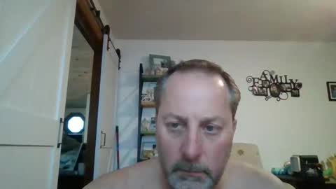 Snapshot of brettsky chatting on October 24, 2025, 9:44 pm hey online show from October 24, 2025, 9:44 pm