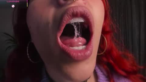 Snapshot of bri_von_dhara_ chatting on October 9, 2025, 11:52 am Bri online show from October 9, 2025, 11:52 am