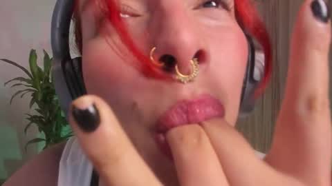 Snapshot of bri_von_dhara_ chatting on October 18, 2025, 3:35 pm Bri online show from October 18, 2025, 3:35 pm