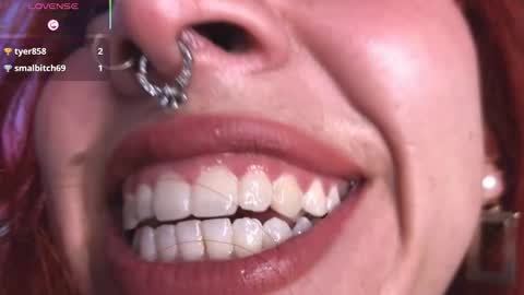 Snapshot of bri_von_dhara_ chatting on November 15, 2025, 9:32 pm Bri online show from November 15, 2025, 9:32 pm