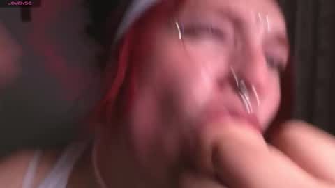 Bri  online show from December 1, 2025, 11:32 pm