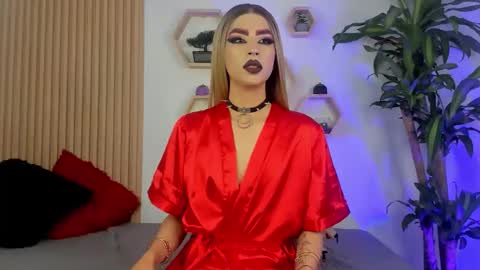 Snapshot of briana_white chatting on October 1, 2025, 5:30 pm briana_white online show from October 1, 2025, 5:30 pm