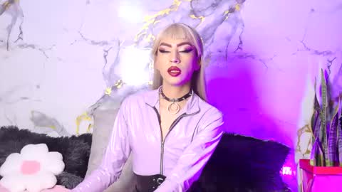 Snapshot of briana_white chatting on April 13, 2026, 5:51 pm briana_white online show from April 13, 2026, 5:51 pm