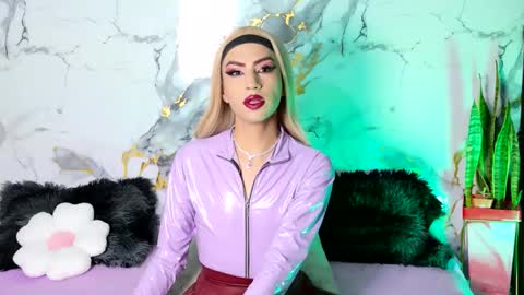 Snapshot of briana_white chatting on May 29, 2026, 1:53 pm briana_white online show from May 29, 2026, 1:53 pm