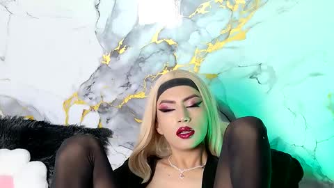 Snapshot of briana_white chatting on June 5, 2026, 4:45 pm briana_white online show from June 5, 2026, 4:45 pm