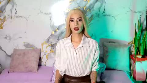 Snapshot of briana_white chatting on July 28, 2026, 4:50 pm briana_white online show from July 28, 2026, 4:50 pm