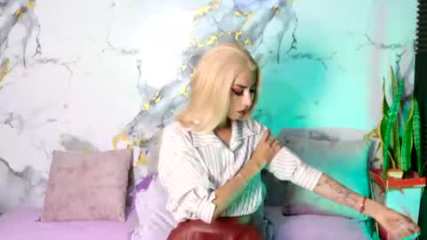 Snapshot of briana_white chatting on July 31, 2026, 5:23 pm briana_white online show from July 31, 2026, 5:23 pm