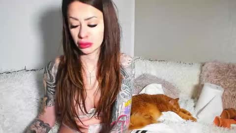 Snapshot of brianadiamondxxx chatting on May 4, 2026, 8:21 am brianadiamondxxx online show from May 4, 2026, 8:21 am